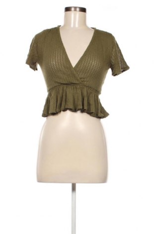 Дамска блуза Pull&Bear, Размер S, Цвят Зелен, Цена 9,97 лв.