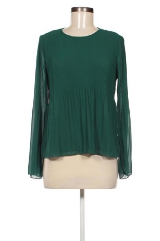 Damen Shirt Stradivarius, Größe S, Farbe Grün, Preis € 4,62