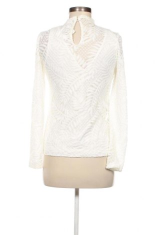 Дамска блуза VILA, Размер M, Цвят Бял, Цена 19,99 лв.