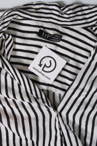 Дамска блуза Zara Trafaluc, Размер XS, Цвят Бял, Цена 5,67 лв.