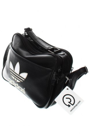 Дамска чанта Adidas, Цвят Черен, Цена 68,00 лв.