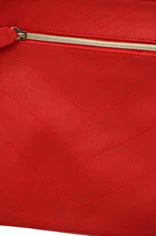 Дамска чанта Avon, Цвят Червен, Цена 17,10 лв.