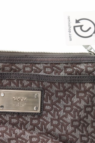 Дамска чанта DKNY, Цвят Сив, Цена 75,00 лв.