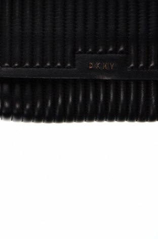 Дамска чанта DKNY, Цвят Черен, Цена 244,00 лв.