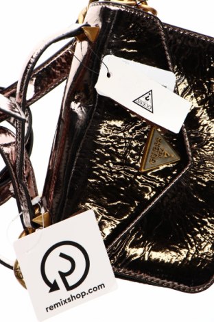 Γυναικεία τσάντα Guess, Χρώμα Χρυσαφί, Τιμή 136,60 €
