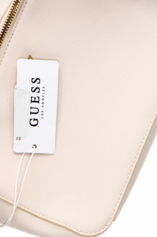 Γυναικεία τσάντα Guess, Χρώμα  Μπέζ, Τιμή 95,62 €