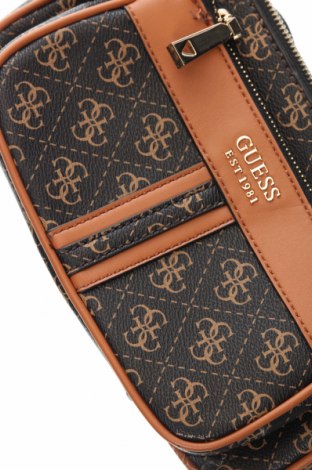 Γυναικεία τσάντα Guess, Χρώμα Μαύρο, Τιμή 136,60 €