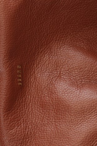 Дамска чанта Guess, Цвят Кафяв, Цена 251,75 лв.