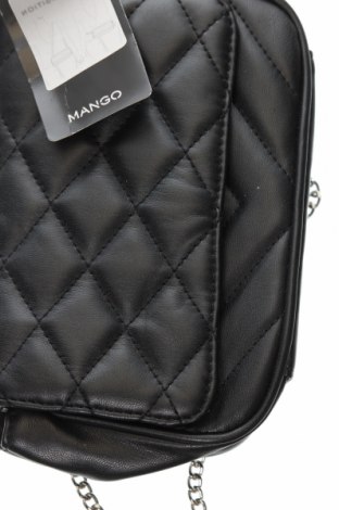 Дамска чанта Mango, Цвят Черен, Цена 69,30 лв.