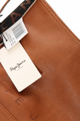 Дамска чанта Pepe Jeans, Цвят Кафяв, Цена 156,00 лв.
