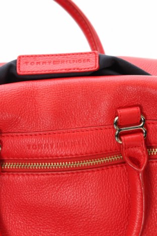 Дамска чанта Tommy Hilfiger, Цвят Червен, Цена 125,15 лв.