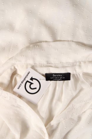 Γυναικείο πουκάμισο Bershka, Μέγεθος M, Χρώμα Λευκό, Τιμή 6,11 €