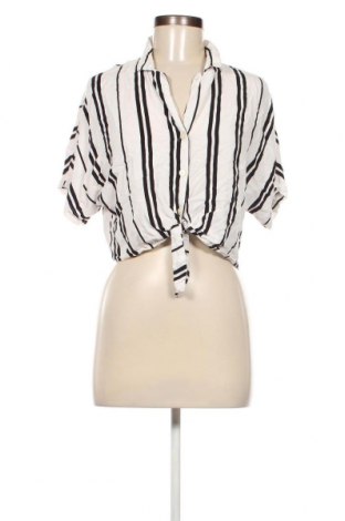Γυναικείο πουκάμισο Bershka, Μέγεθος M, Χρώμα Λευκό, Τιμή 6,63 €