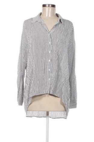 Дамска риза Zara, Размер XL, Цвят Бял, Цена 21,60 лв.