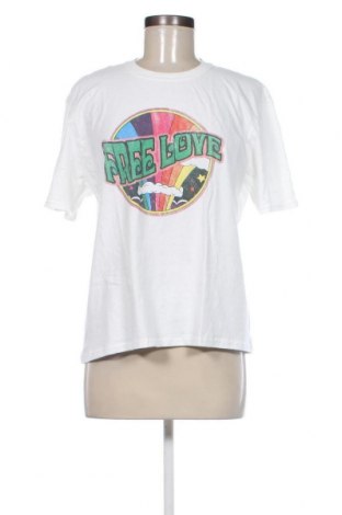Дамска тениска BDG, Размер M, Цвят Бял, Цена 21,60 лв.