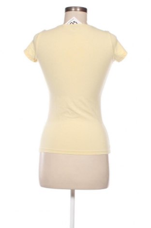 Damen T-Shirt Guess, Größe S, Farbe Gelb, Preis € 22,27