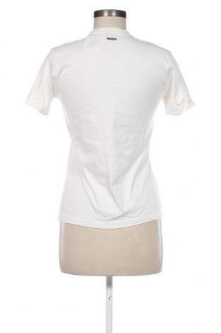 Дамска тениска Hugo Boss, Размер XS, Цвят Екрю, Цена 127,00 лв.