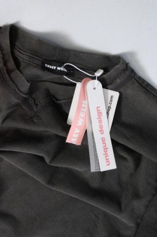 Γυναικείο t-shirt Tally Weijl, Μέγεθος M, Χρώμα Γκρί, Τιμή 10,82 €
