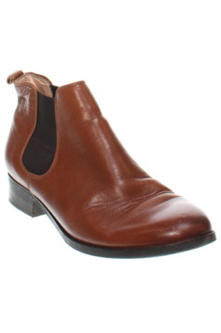 Botine de damă Clarks, Mărime 41, Culoare Maro, Preț 152,63 Lei