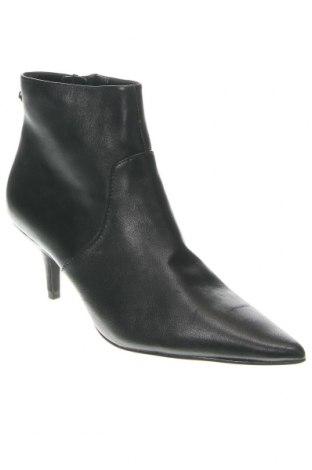 Botine de damă Steve Madden, Mărime 38, Culoare Negru, Preț 871,71 Lei