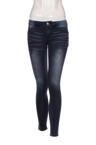 Γυναικείο Τζίν Almost Famous, Μέγεθος S, Χρώμα Μπλέ, Τιμή 7,09 €