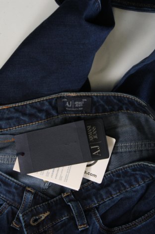 Blugi de femei Armani Jeans, Mărime S, Culoare Albastru, Preț 300,79 Lei