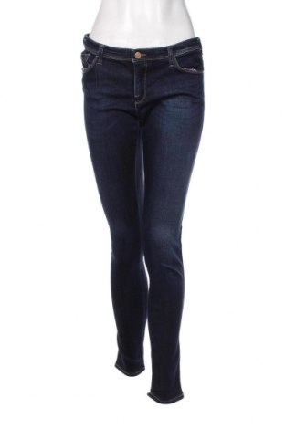 Дамски дънки Armani Jeans, Размер L, Цвят Син, Цена 137,00 лв.