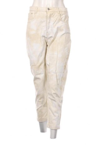 Damen Jeans Bershka, Größe M, Farbe Ecru, Preis 20,18 €