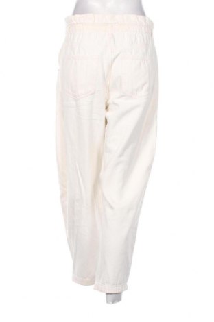 Damen Jeans Bershka, Größe M, Farbe Ecru, Preis 14,83 €
