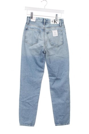 Дамски дънки Calvin Klein Jeans, Размер XS, Цвят Син, Цена 156,00 лв.