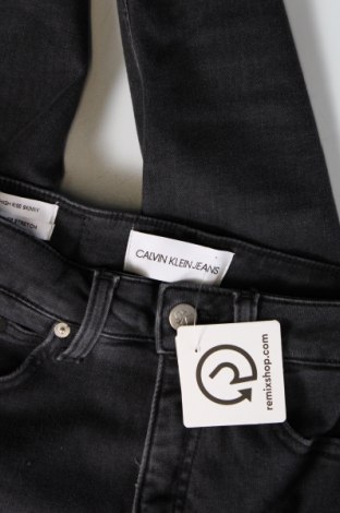 Dámské džíny  Calvin Klein Jeans, Velikost XS, Barva Šedá, Cena  1 244,00 Kč