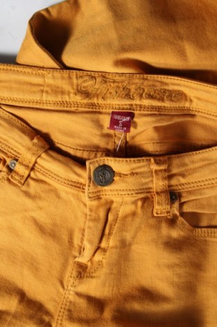 Damskie jeansy Fishbone, Rozmiar S, Kolor Żółty, Cena 18,67 zł