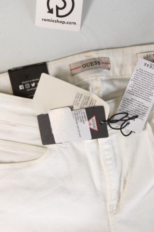 Damen Jeans Guess, Größe S, Farbe Weiß, Preis € 39,90