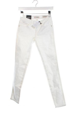 Damen Jeans Guess, Größe S, Farbe Weiß, Preis 53,20 €