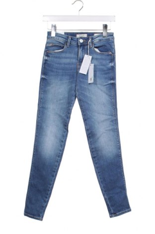Dámske džínsy  Guess, Veľkosť XS, Farba Modrá, Cena  88,66 €