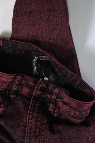 Damskie jeansy H&M Divided, Rozmiar XS, Kolor Czerwony, Cena 49,12 zł