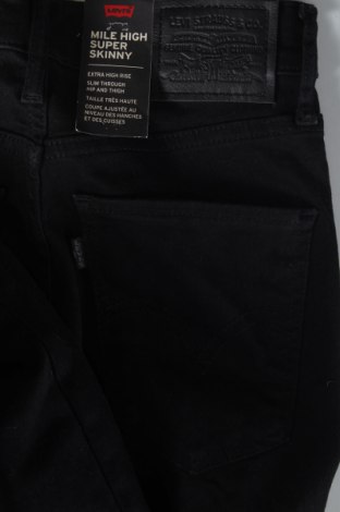 Γυναικείο Τζίν Levi's, Μέγεθος XS, Χρώμα Μαύρο, Τιμή 26,60 €