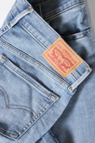 Blugi de femei Levi's, Mărime M, Culoare Albastru, Preț 186,71 Lei