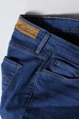 Damen Jeans Levi's, Größe M, Farbe Blau, Preis € 22,92