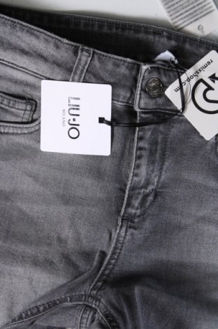 Damen Jeans Liu Jo, Größe M, Farbe Grau, Preis 45,16 €