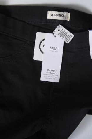 Dámske džínsy  Marks & Spencer, Veľkosť XS, Farba Čierna, Cena  22,40 €