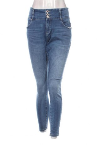 Dámske džínsy  ONLY Carmakoma, Veľkosť XL, Farba Modrá, Cena  19,28 €
