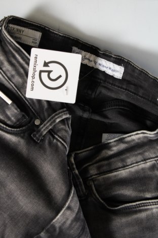 Dámske džínsy  Pepe Jeans, Veľkosť S, Farba Sivá, Cena  17,73 €