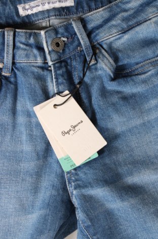 Γυναικείο Τζίν Pepe Jeans, Μέγεθος M, Χρώμα Μπλέ, Τιμή 15,96 €