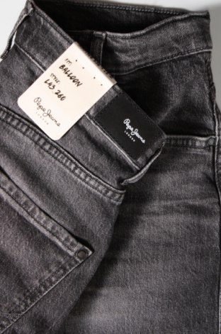 Γυναικείο Τζίν Pepe Jeans, Μέγεθος M, Χρώμα Γκρί, Τιμή 48,76 €