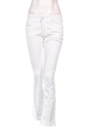 Дамски дънки Pepe Jeans, Размер L, Цвят Бял, Цена 172,04 лв.