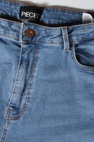 Damskie jeansy Pieces, Rozmiar L, Kolor Niebieski, Cena 63,62 zł