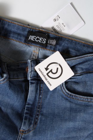Dámske džínsy  Pieces, Veľkosť S, Farba Modrá, Cena  8,33 €
