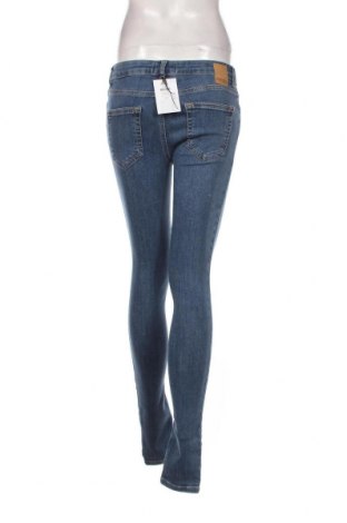 Dámske džínsy  Pieces, Veľkosť S, Farba Modrá, Cena  5,95 €