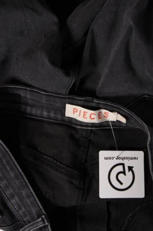 Dámske džínsy  Pieces, Veľkosť L, Farba Sivá, Cena  10,20 €